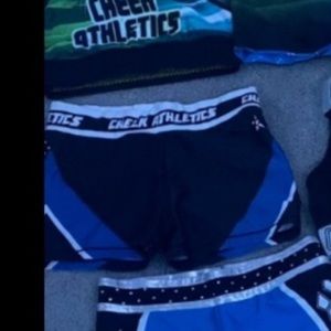 ca shorts adult medium